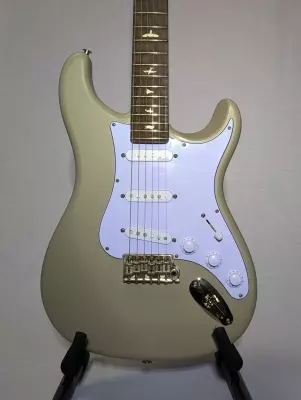 PRS - Silver Sky Moc Sand w/ Gigbag 2